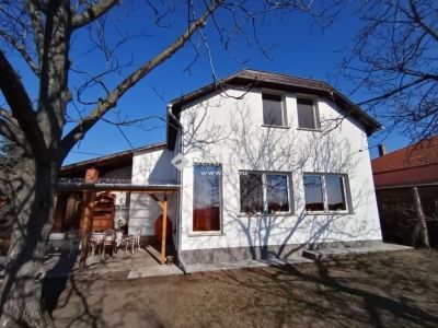 Eladó családi ház Maglód