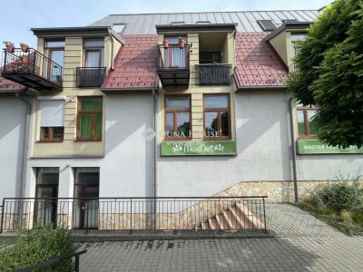 Eladó lakás Solymár