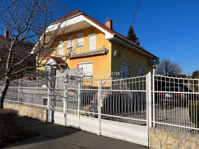 Eladó családi ház Vecsés