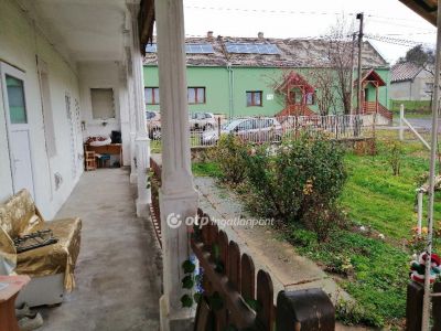 Eladó családi ház Geresdlak