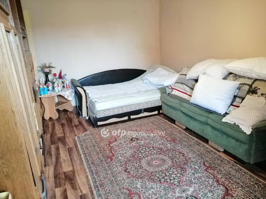 Eladó családi ház Geresdlak