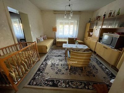 Eladó családi ház Domoszló