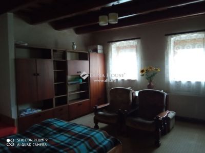 Eladó családi ház Füzvölgy