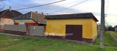 Eladó családi ház Csépa