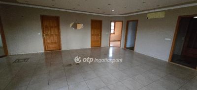 Eladó ipari terület Debrecen