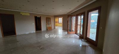 Eladó ipari terület Debrecen