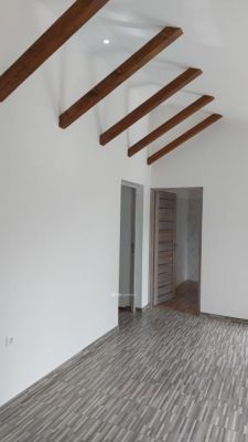 Eladó családi ház Jászszentlászló