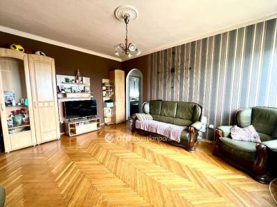 Eladó lakás Győr