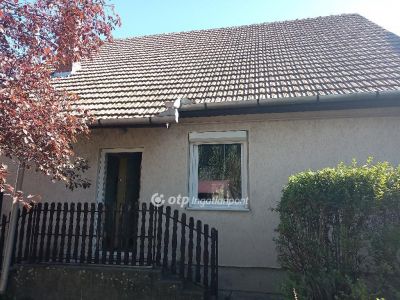 Eladó családi ház Tarnaörs