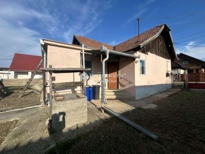 Eladó családi ház Péteri