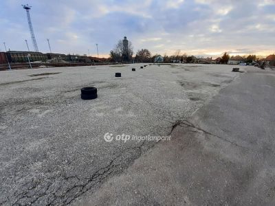 Eladó ipari terület Szentes