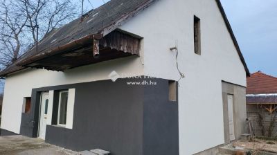 Eladó családi ház Ercsi