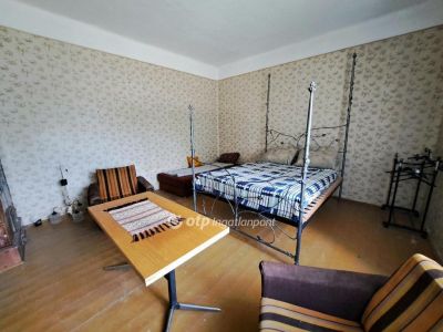 Eladó családi ház Püspökladány