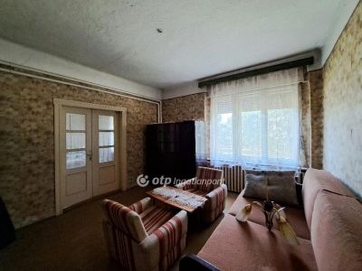 Eladó családi ház Püspökladány
