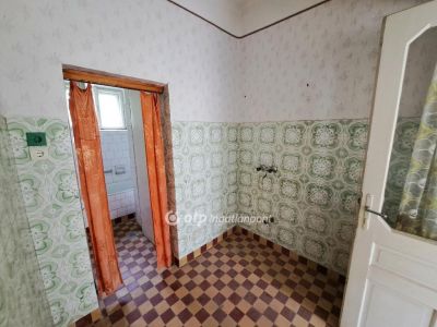 Eladó családi ház Püspökladány