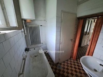 Eladó családi ház Püspökladány