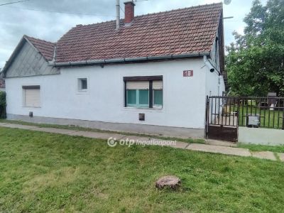 Eladó családi ház Derecske