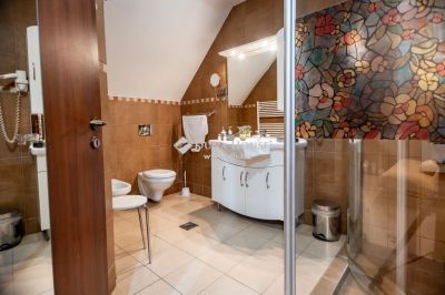 Eladó szálloda, hotel, panzió Monor