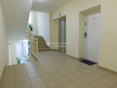 Eladó lakás Kecskemét