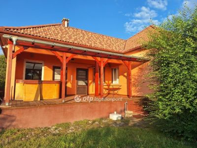 Eladó családi ház Zagyvarékas