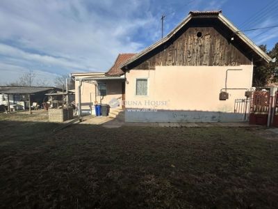 Eladó családi ház Péteri