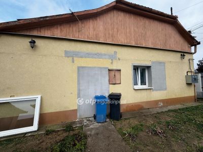 Eladó családi ház Hosszúpályi