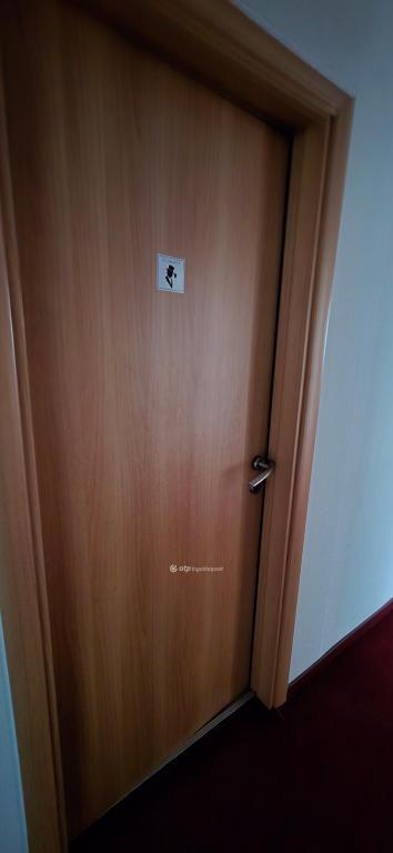 Kiadó irodahelység irodaházban Debrecen