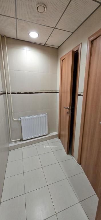 Kiadó irodahelység irodaházban Debrecen