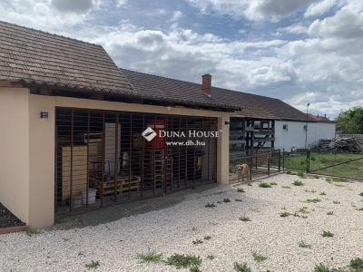 Eladó családi ház Vecsés