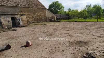 Eladó családi ház Magyartelek