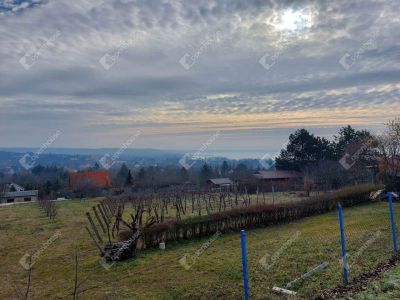Eladó nyaraló Balatonkenese