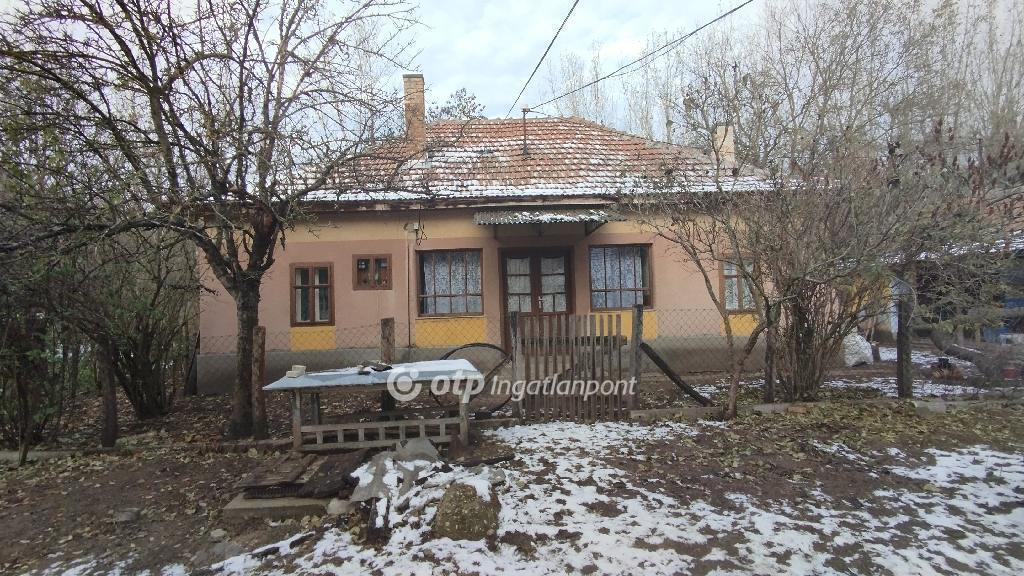 Eladó családi ház Jászberény