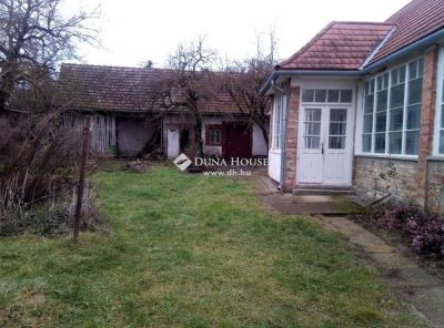 Eladó családi ház Bajna