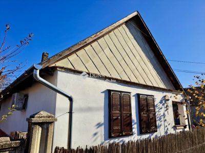Eladó családi ház Tápióság