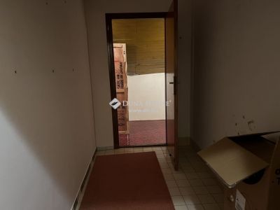 Eladó családi ház Jászberény