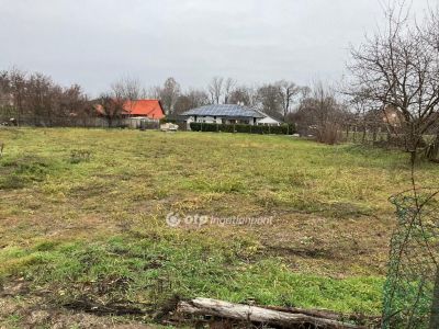 Eladó lakóövezeti telek Cegléd