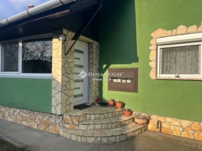 Eladó családi ház Harkány