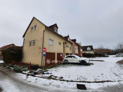 Eladó sorház Siófok