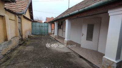 Eladó családi ház Jászberény