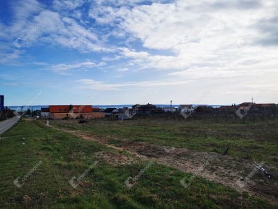 Eladó lakóövezeti telek Alsóörs
