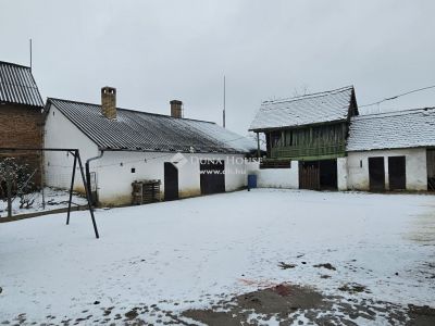 Eladó családi ház Véménd