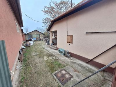 Eladó családi ház Tiszakécske