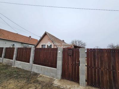 Eladó családi ház Tápiószecső