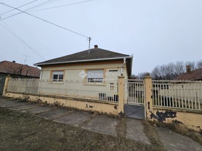 Eladó családi ház Tápiószecső