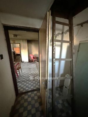 Eladó családi ház Poroszló
