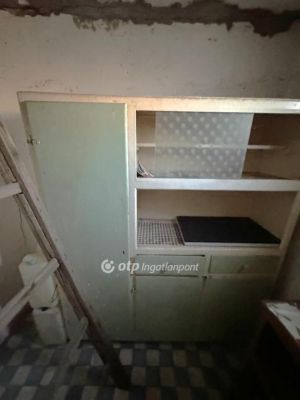 Eladó családi ház Poroszló
