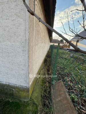 Eladó családi ház Poroszló