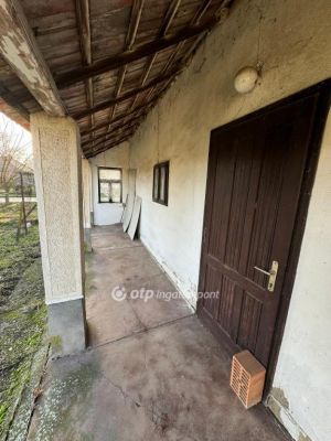 Eladó családi ház Poroszló