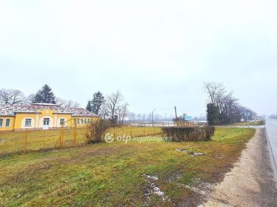 Eladó egyéb telek Cegléd