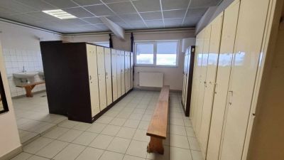Eladó utcai bejáratú üzlethelység Maglód